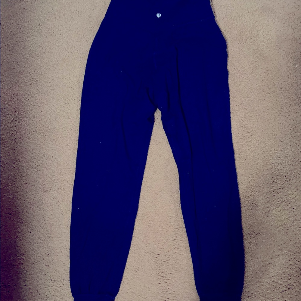 Lululemon joggers- worn once, in excellent condition. Size 4.